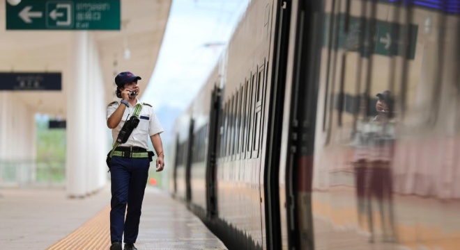 為乘坐列車的旅客提供最安全的出行保障——中老鐵路老撾段安全運營千日記